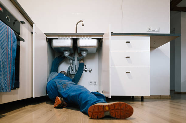 Professional Leak Detection technician working in Lafayette, OR